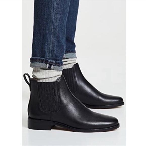 Madewell The Ainsley Chelsea Boot
J8295 leather size 6 - Picture 2 of 15